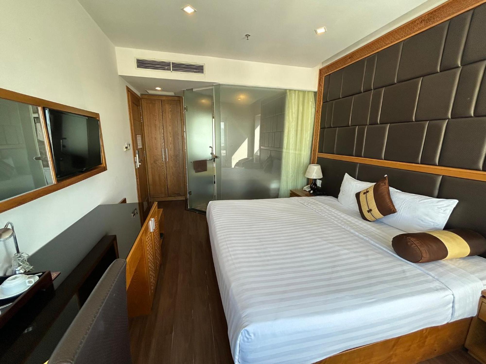 Bliss Luxury Hotel Da Nang Exterior foto