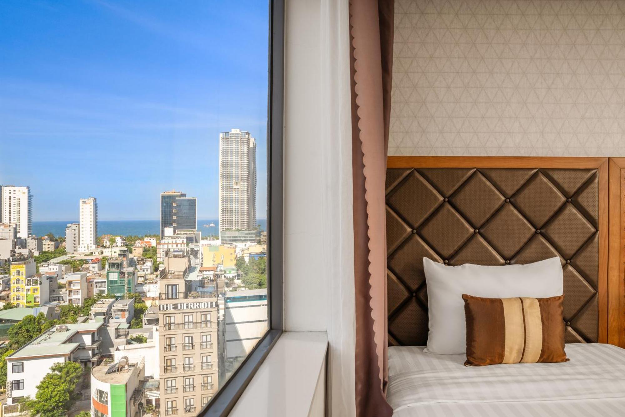 Bliss Luxury Hotel Da Nang Exterior foto